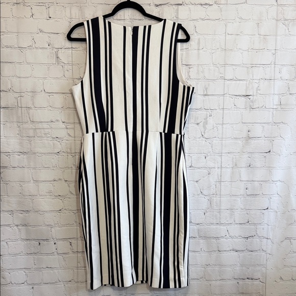 Banana Republic Asymmetrical Black and White Striped Dress With Button Accent 8 - Picture 6 of 6